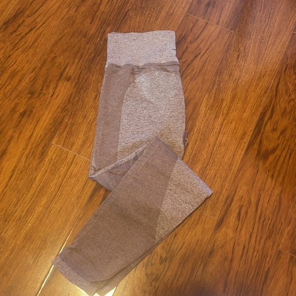 VS PINK legging size small - Picture 2 of 4